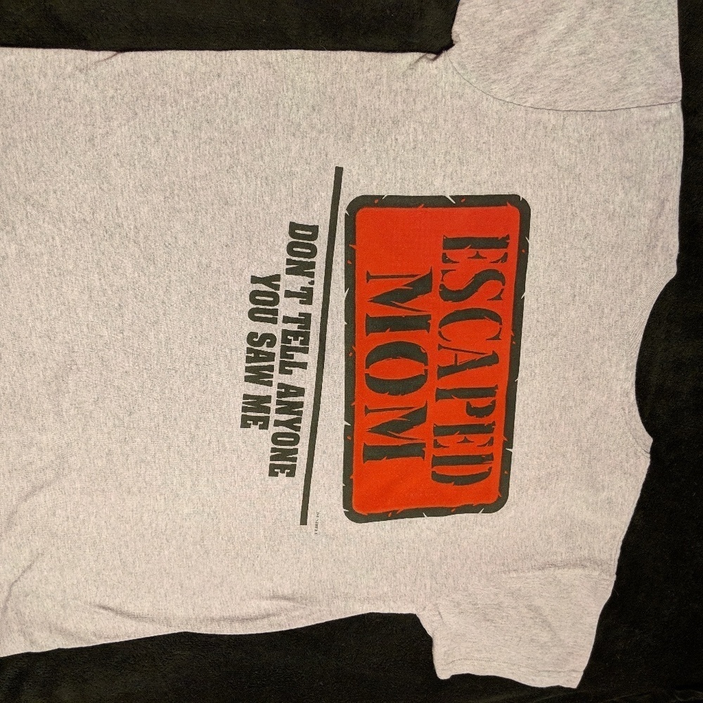 Souvenir t-shirt, V-neck